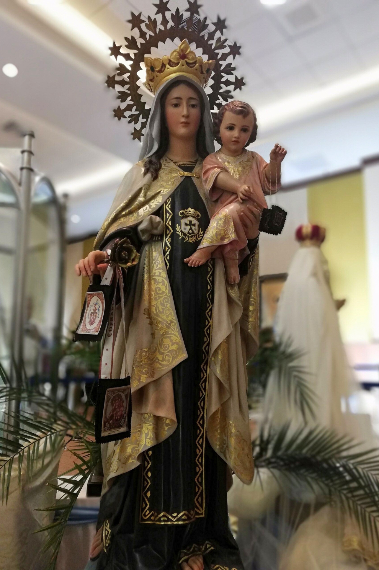 Iconografía de la Virgen del Carmen