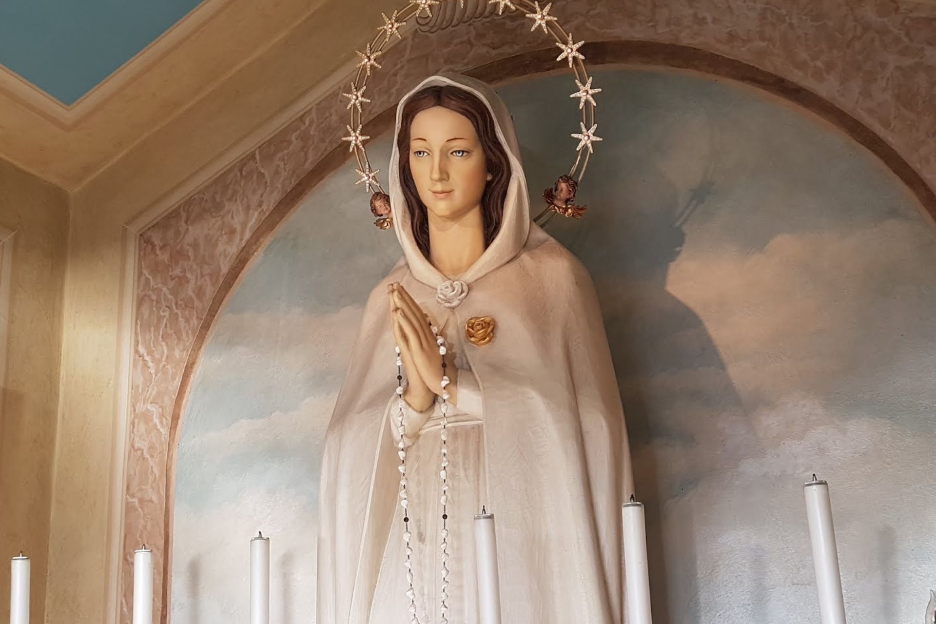 Virgen de la Rosa Mística